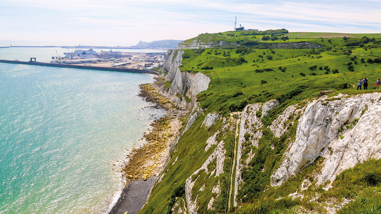 Klassenfahrt Normandie und Kent Dover White Cliffs Hafen
