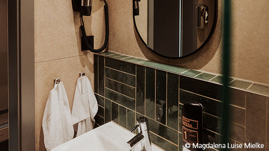 5 Klassenfahrt Berlin SchulzHotelBerlinHauptbahnhof Badezimmer