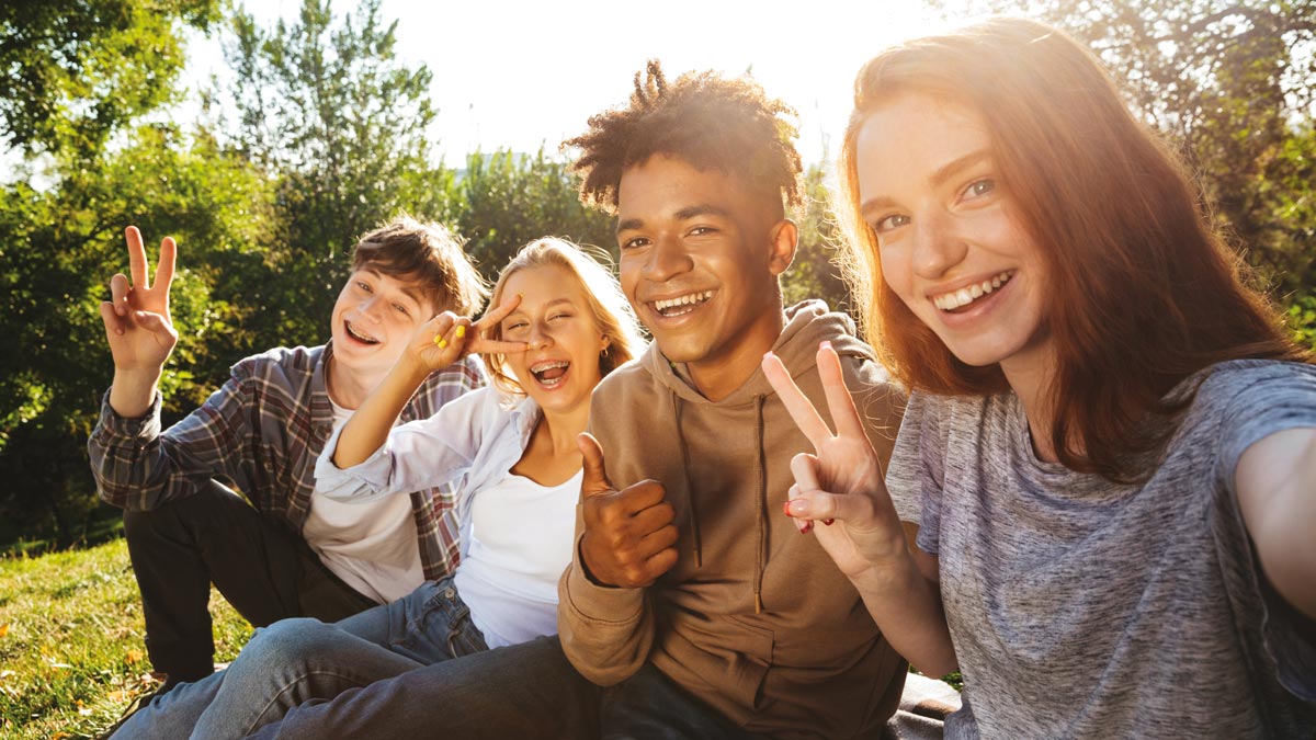 Schüler im Kletterpark