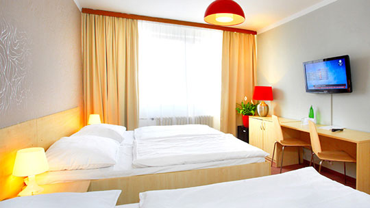 1 Klassenfahrt Prag Hotel Charles Central Dreibettzimmer