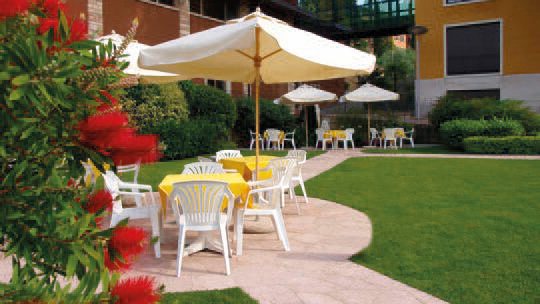 1 Klassenfahrt Gardasee GardaFamilyHouse Terrasse