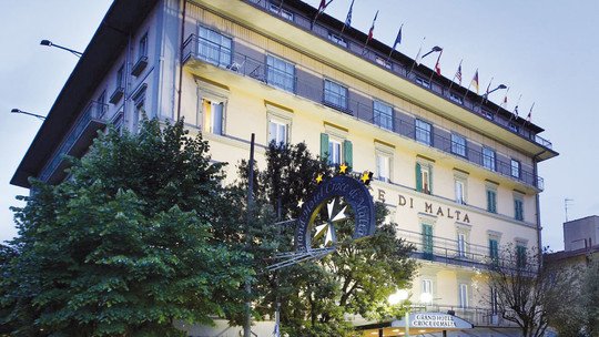 z. B. Grand Hotel Croce di Malta ★★★★+ z. B. Grand Hotel Croce di Malta ★★★★+