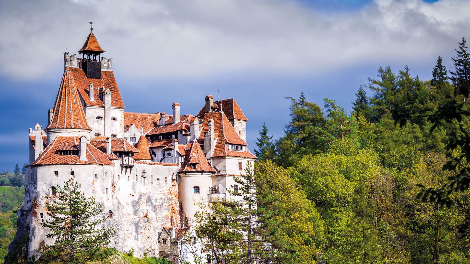 Gruppenreisen Rumänien Schloss Bran bei Sonnenschein