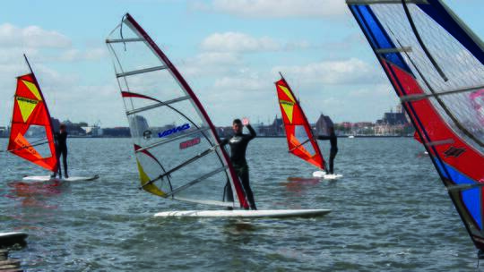 5 Klassenfahrt Rügen HausamSund Surfkurs