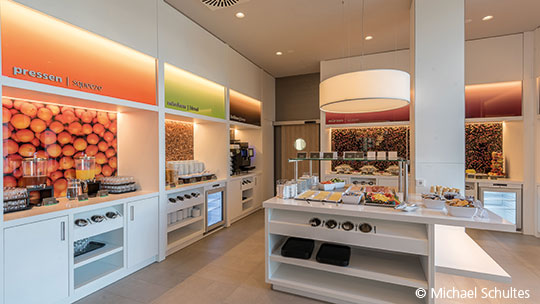 4 Gruppenreise Freiburg HamptonbyHiltonFreiburg Fruehstueck 4 Gruppenreise Freiburg HamptonbyHiltonFreiburg Fruehstueck