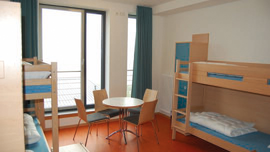 3 Klassenfahrt Hamburg JugendherbergeHornerRennbahn Mehrbettzimmer