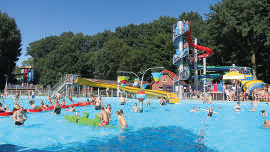 4 Klassenfahrt Emsland_SchlossDankern FerienzentrumSchlossDankern HausTypA Freibad