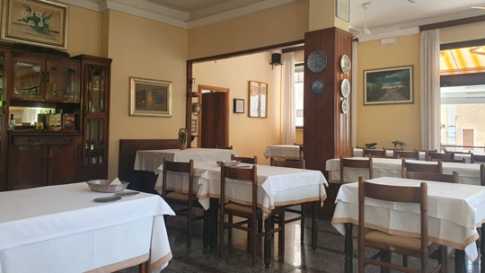 1 Klassenfahrt Gardasee HotelBetty Speisesaal