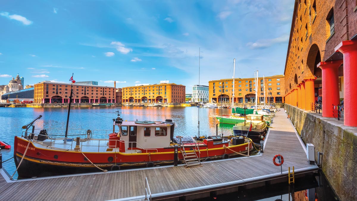 Blick auf den Hafen Liverpools