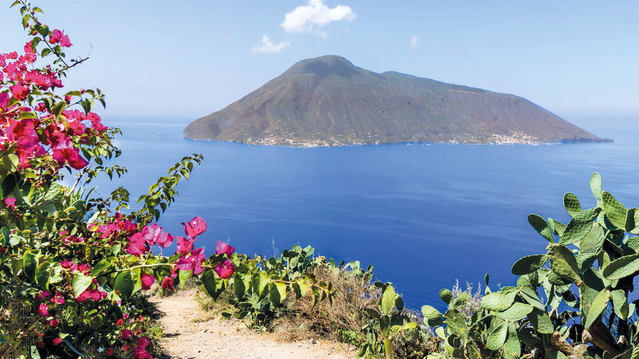 Blick auf Salina von Lipari
