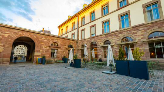 5 Klassenfahrt Strasbourg ThePeopleHostelStrasbourg Terrasse