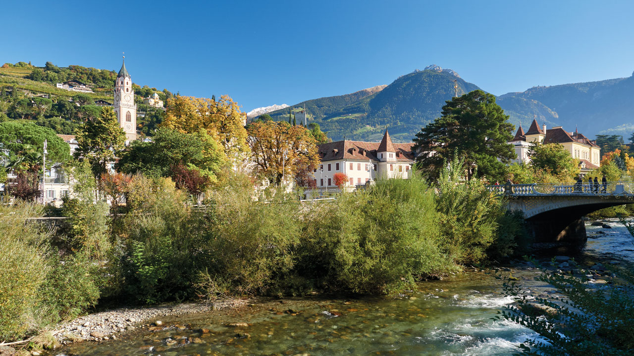 Klassenfahrt Meran/Bozen Schloßansicht aus der Vogelperspektive in Bozen