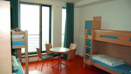 3 Klassenfahrt Hamburg JugendherbergeHornerRennbahn Mehrbettzimmer