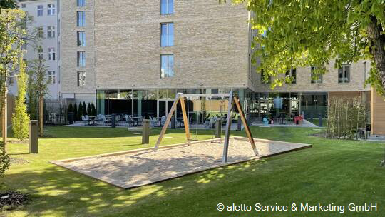 5 Klassenfahrt Berlin alettoPotsdamerPlatz Garten