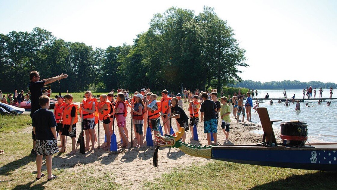 Einweisung zum Drachenboot fahren am Ruppiner See