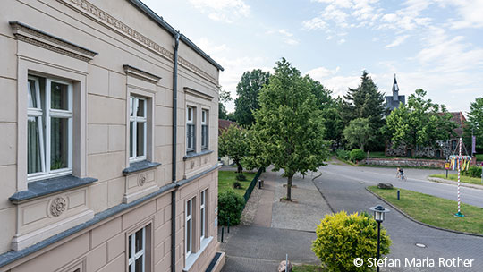 1 Klassenfahrt BrandenburgischeSeen JugenddorfRuppinerSee Außenansicht