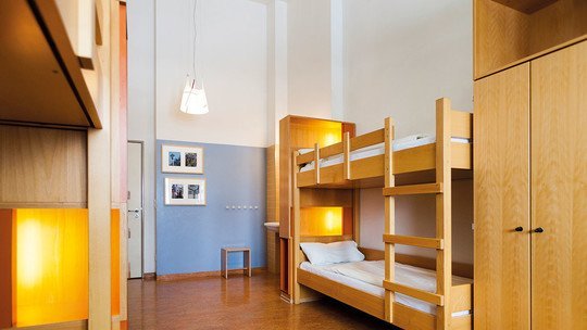Jugendherberge Garmisch-Partenkirchen Alpiner Studienplatz Jugendherberge Garmisch-Partenkirchen Alpiner Studienplatz