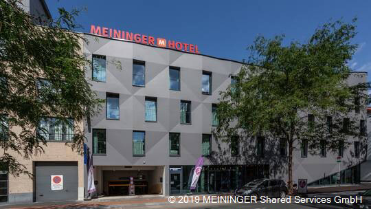 1 Klassenfahrt Brüssel MeiningerBrüsselGareduMidi Außenansicht