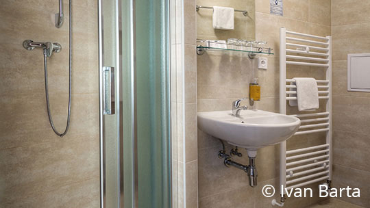 3 Klassenfahrt Prag Hotel Harmony Badezimmer