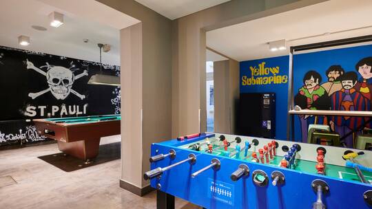 5 Klassenfahrt Hamburg a&oHamburgReeperbahn Billiard