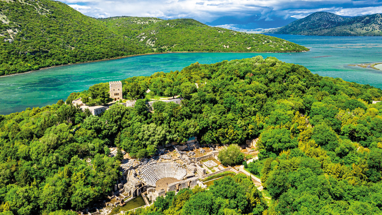 Gruppenreise Albanien Blick auf den Butrint mit einer schönen Panoramaaussicht