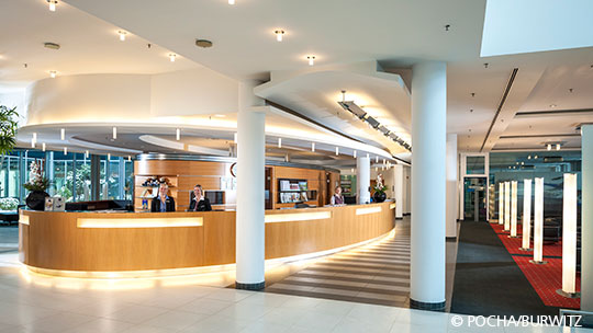 1 Gruppenreise Potsdam DorintHotel Lobby 1 Gruppenreise Potsdam DorintHotel Lobby