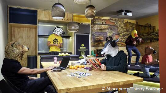 4 Klassenfahrt Paris Jo&JoeNation Frühstücksbereich