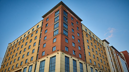 1 Gruppenreisen Newcastle LeonardoHotelNewcastle Aussenansicht