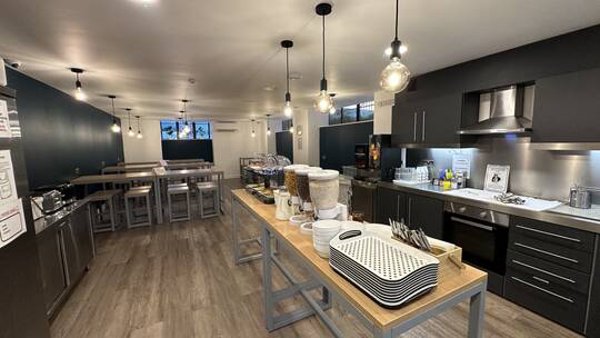 4 Klassenfahrt London SmartCamdenInnHostel Küche