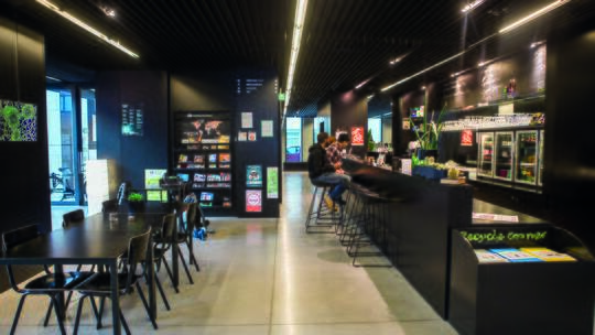 4 Klassenfahrt Antwerpen JugenherbergePulcinella Lounge