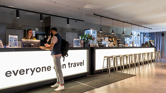 2 Klassenfahrt Duesseldorf ao Empfang