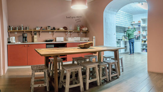 4 Klassenfahrt Lissabon Back to Lisbon Kueche