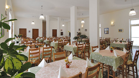 3 Klassenfahrt Versiliaküste HotelHappy Speisesaal