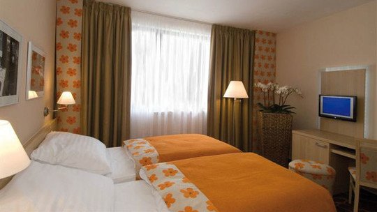 Iris Hotel Eden ★★★★ Iris Hotel Eden ★★★★