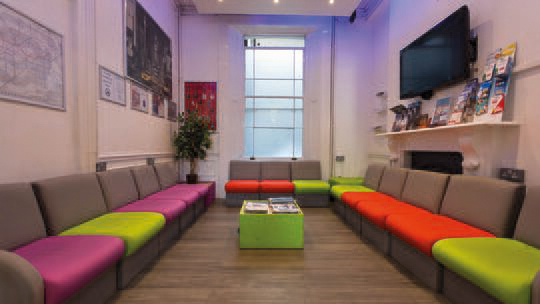 5 Klassenfahrt London SmartHydeParkInnHostel Aufenthaltsbereich