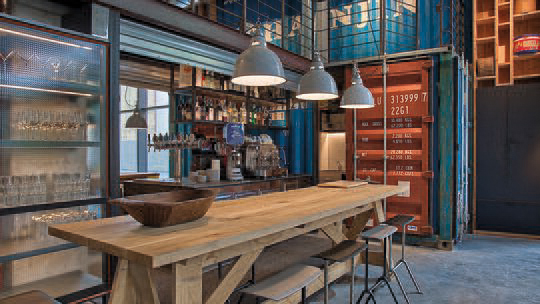 2 Klassenfahrt Venedig AndaVeniceHostel Bar