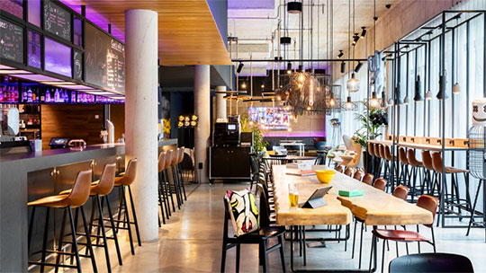 1 Gruppenreise Ruhrgebiet MoxyEssen Bar