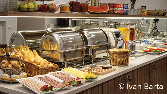2 Klassenfahrt Prag Hotel Taurus Fruehstuecksbufett