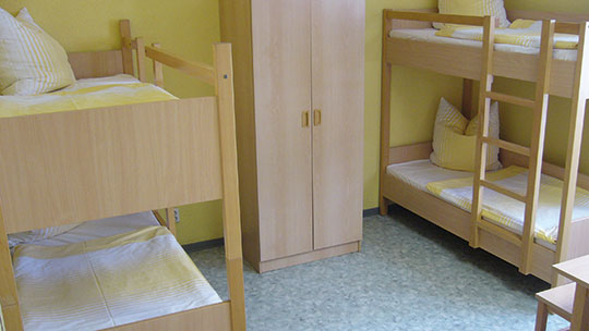 2 Klassenfahrt BrandenburgischeSeen JugenddorfRuppinerSee Mehrbettzimmer