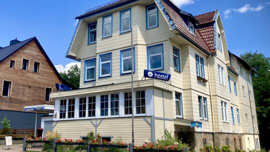1 Klassenfahrt Harz_Brockenregion HostelBraunlage Außenansicht