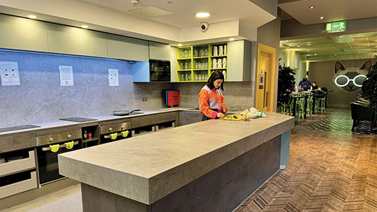 4 Kassenfahrt Galway und Dublin Kinlay Hostell Galway Selbstversorgerkueche 4 Kassenfahrt Galway und Dublin Kinlay Hostell Galway Selbstversorgerkueche