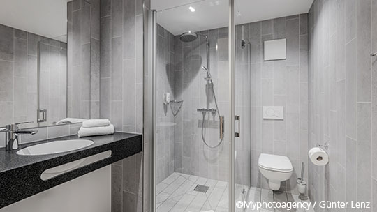 3 Klassenfahrt Mittenwald B&BHotelMittenwald Badezimmer 3 Klassenfahrt Mittenwald B&BHotelMittenwald Badezimmer