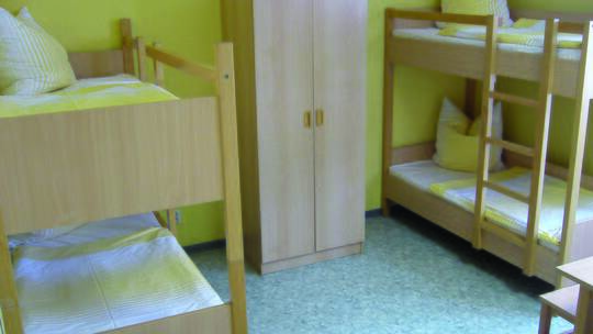 2 Klassenfahrt BrandenburgischeSeen JugenddorfamRuppinerSee Mehrbettzimmer