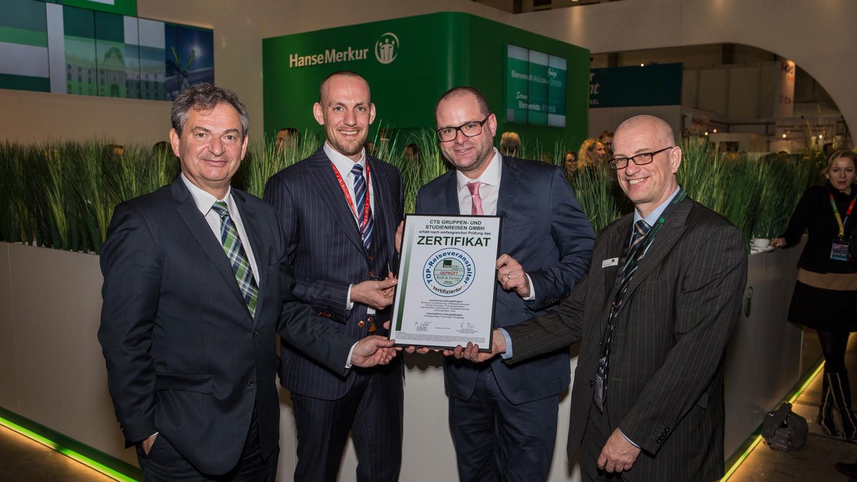 TOP-Reiseveranstalter Zertifikatsübergabe Zertifikatsübergabe TOP-Reiseveranstalter auf der ITB 2018