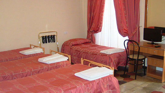 4 Klassenfahrt Rom Hotel Tempio MBZ1 4 Klassenfahrt Rom Hotel Tempio MBZ1