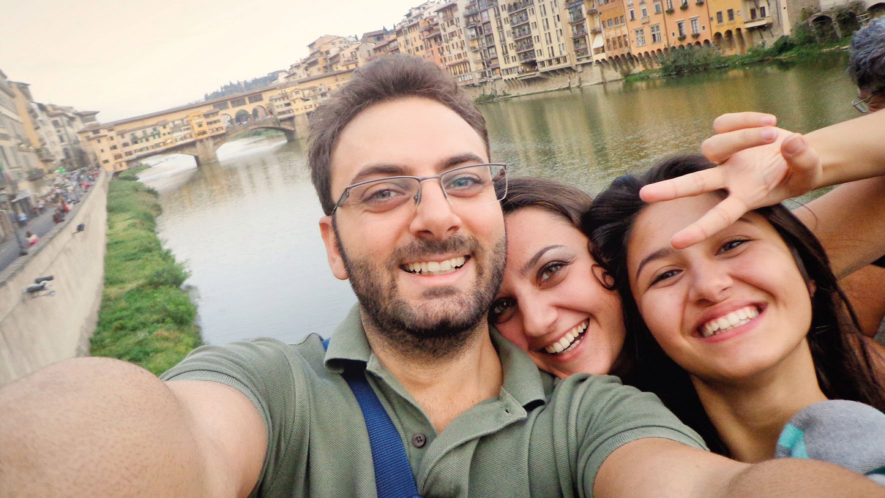 Gruppe auf Arno in Florenz