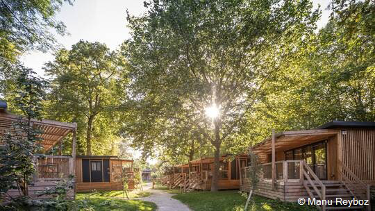 1 Klassenfahrt Paris HuttopiaCityKampParis AnsichtChalets