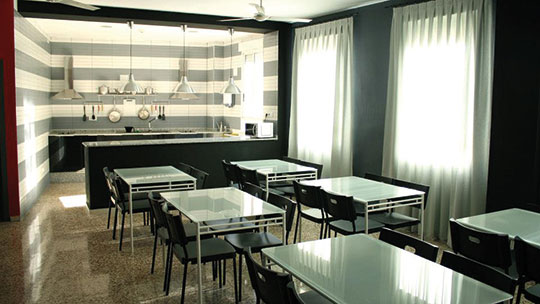1 Klassenfahrt Valencia QuartYouthHostel Aufenthaltsraum 1 Klassenfahrt Valencia QuartYouthHostel Aufenthaltsraum
