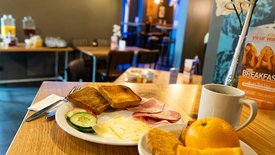 3 Klassenfahrt Wien St Christophers Inn Fruehstueck 3 Klassenfahrt Wien St Christophers Inn Fruehstueck