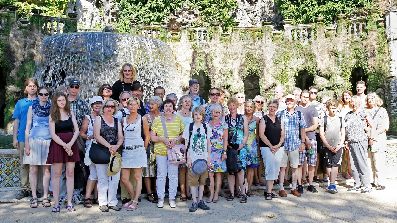 Eine Gruppe von Lehrern und anderen Gruppenleitern auf einer Informationsreise